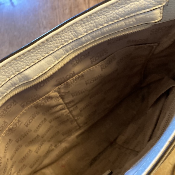 Michael Kors Winter white crossbody - Picture 5 of 6